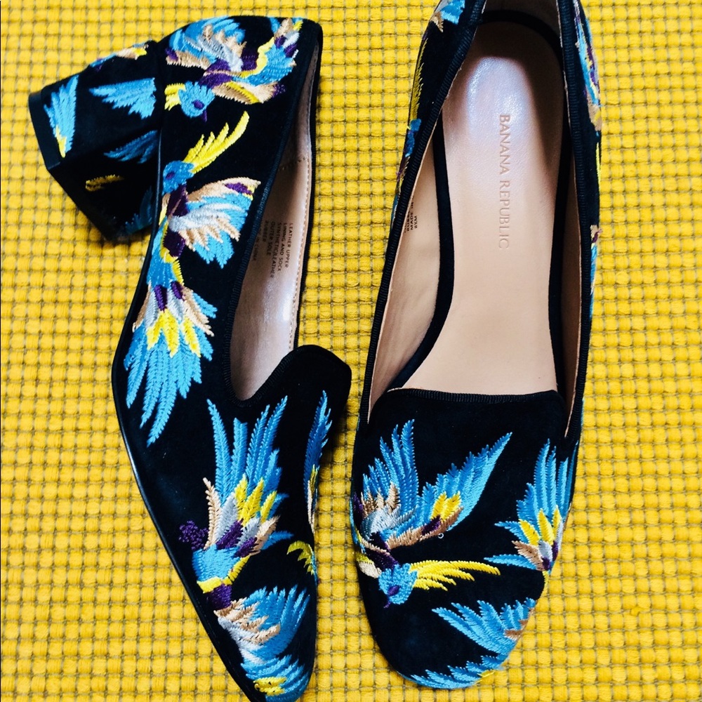 New Banana Republic Mid-heels, size 8.5
